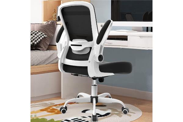 Best Office Chairs For Small Spaces - 2022 [Reviews]